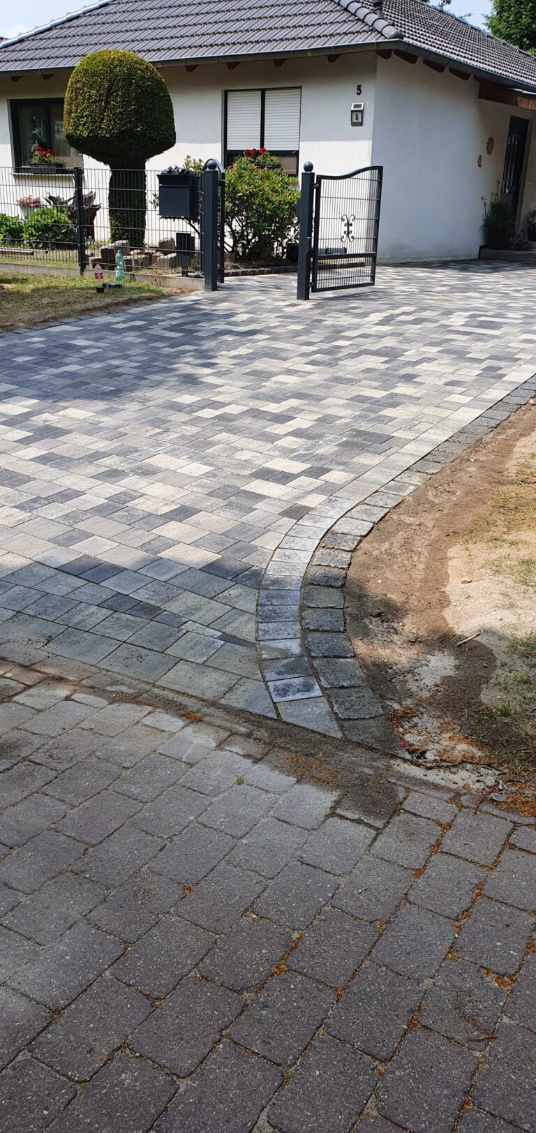 Pflasterarbeiten Hofeinfahrten,Pflasterarbeiten,Gartengestaltung,Zaunbau,Abwasser,Terrassen,Gehwege, professionellerGartenbau, hochwertige Pflasterarbeiten, individuelle Gestaltung, erfahrenes Team, nachhaltige Lösungen, 16866 Kyritz